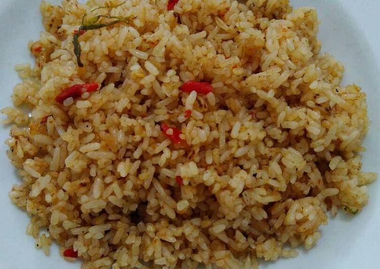 Resep Nasi goreng jawa no MSG oleh chartica sativa - Cookpad
