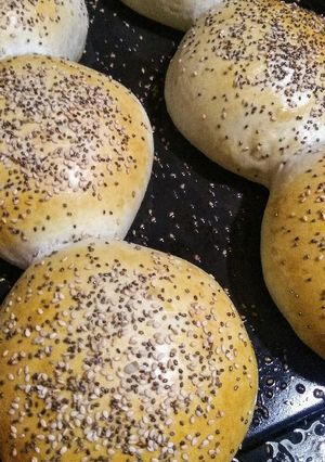 Una foto de PAN de HAMBURGUESA casero !
