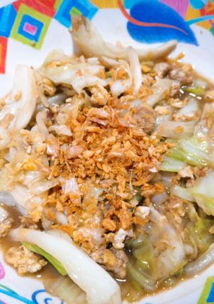 รูปของ กะหล่ำปลีผัดไข่ใส่หมูสับ