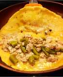 Tortilla de bonito en escabeche, cebolla pochada y piparras 💃💃