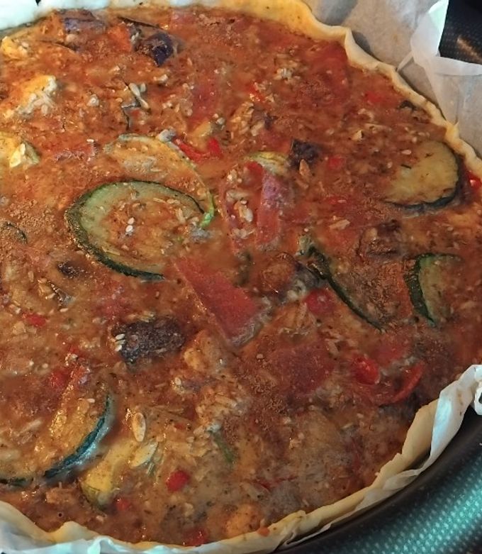 Une photo de Quiche aux légumes, jambon. Steaks hachés et épices