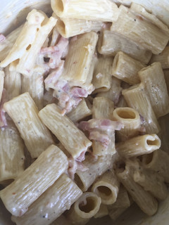 Una foto de Pasta a la carbonara 🥓