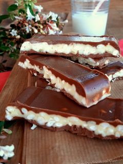 Foto di Barrette al cioccolato e riso soffiato