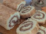 Швидкий рулет з яблуками