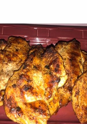 صورة لوصفة صدور الدجاج بنكهة الزعتر البري والروزماري 😋