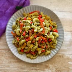 A picture of Basil pesto macaroni.