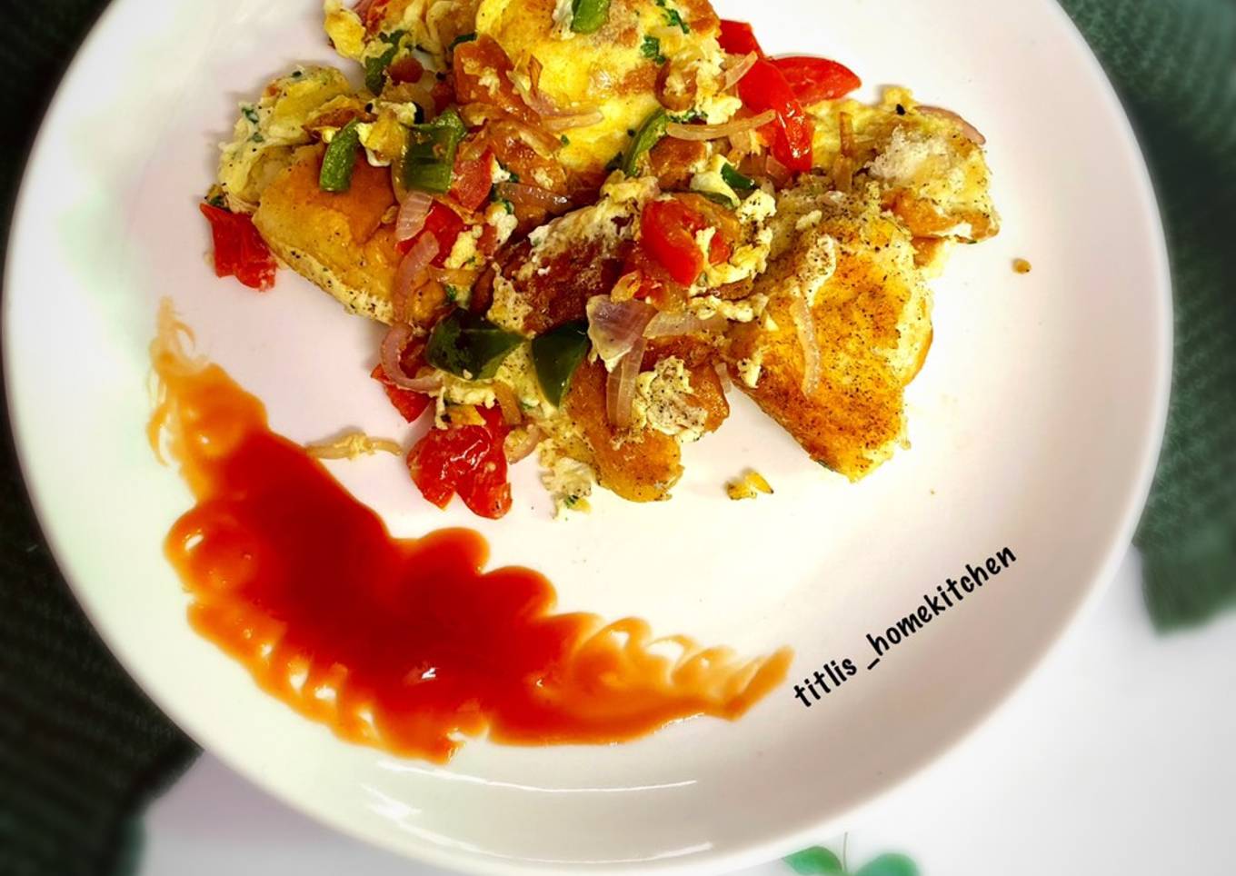Recipe of Perfect Scrambled Bread Omelette