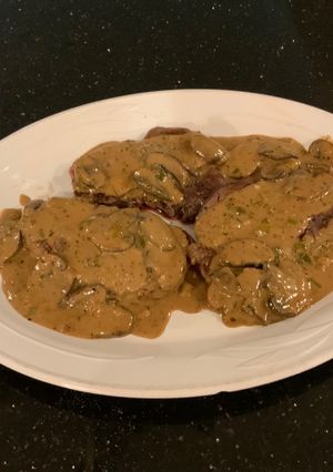 A picture of Steak Diane.
