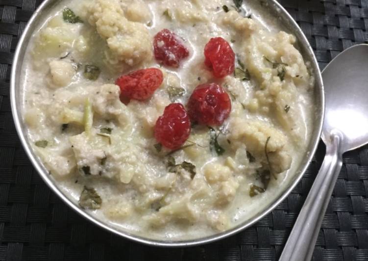 Step-by-Step Guide to Make Quick Gobhi in white gravy