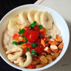 A picture of Fruity Oats Porridge.