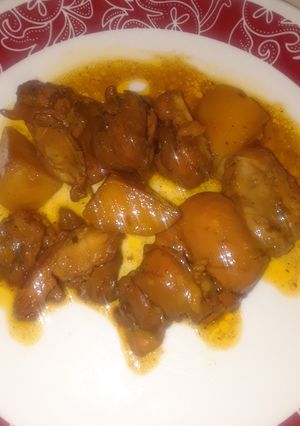 Una foto de Pollo al estilo Domirriqueño🇩🇴🇵🇷