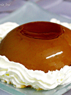 Una foto de Flan de chocolate negro