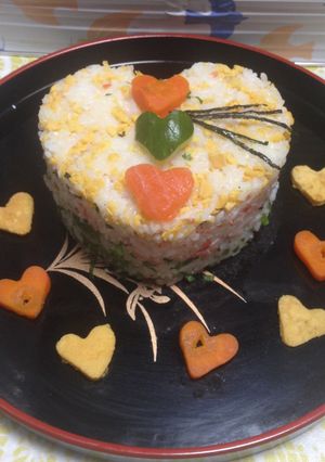 Una foto de Japanese Sushi Cake!