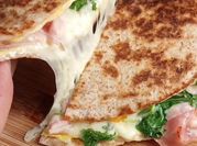Una foto de quesadillas integrales