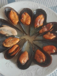 Una foto de Mejillones con eneldo