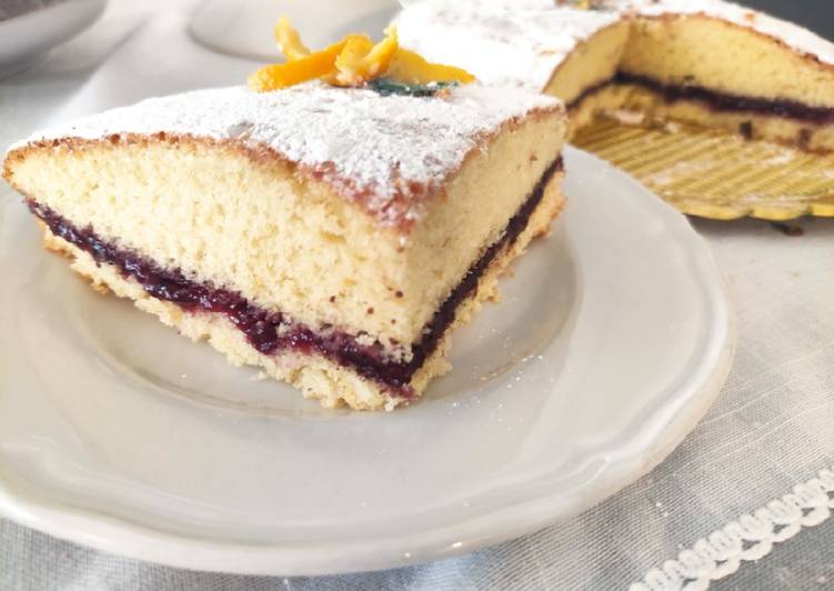 Torta soffice all&#39;arancia ripiena