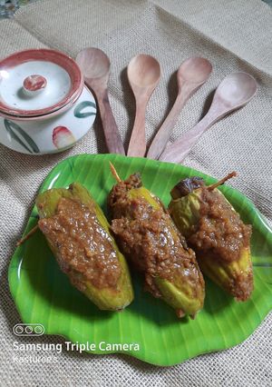 স্টাফ পটল চিকেন (stuffed potol chicken recipe in bengali) রেসিপির প্রধান ছবি