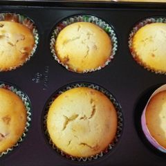 A picture of Muffins.
