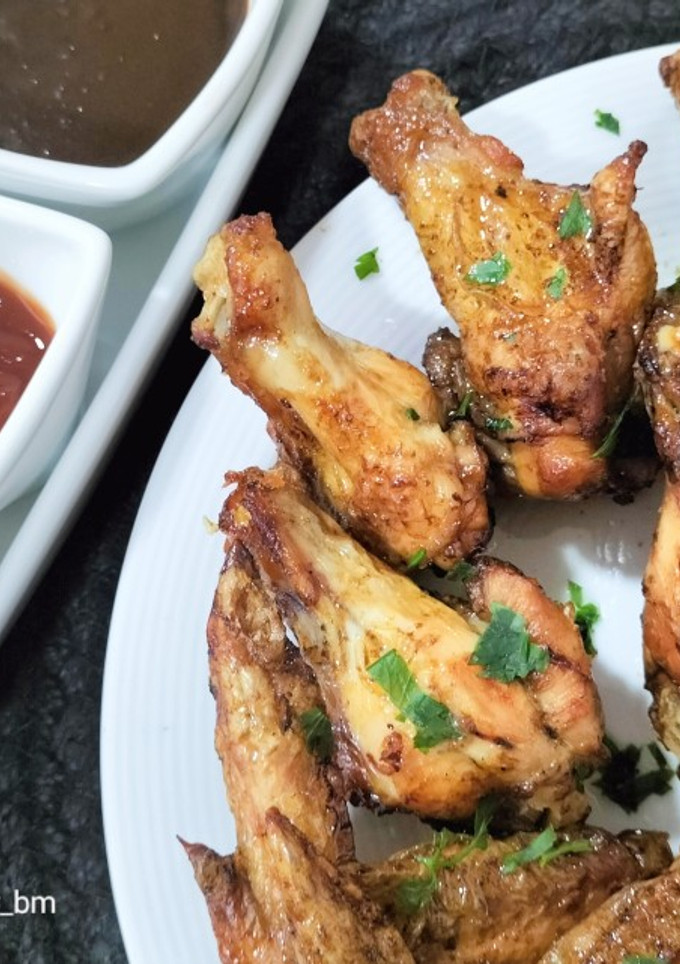 Una foto de Alitas de pollo ahumadas en airfryer