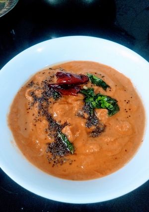 A picture of Tomato onion chutney.