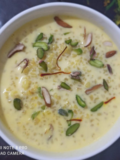 साबूदाना की खीर (Subudana ki kheer recipe in hindi) रेसिपी मुख्य फोटो