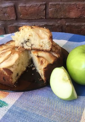 Una foto de Torta Simple Y Fácil De Manzanas 🍏