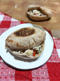 Házi gyros pita 🥙 recept fotója