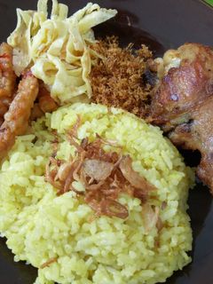 Foto resep Nasi Kuning Ricecooker