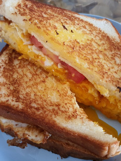 Foto resep Egg and Cheese Sandwich