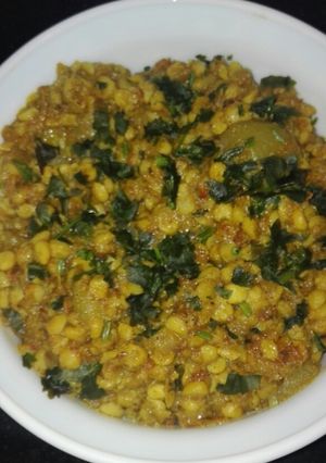 A picture of Lauki (Bottle gourd) And Daal Chaana (Lentil).