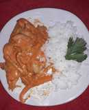 Filete de pescado en salsa de morrón