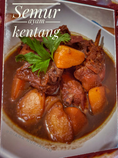 Foto resep Semur ayam kentang