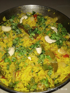 વેજીટેબલ પુલાવ (Vegetable Pulav Recipe In Gujarati) રેસીપી મુખ્ય ફોટો
