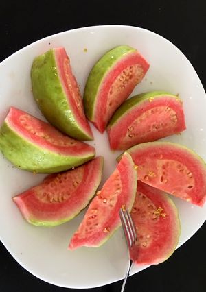 A picture of Pink Guava.
