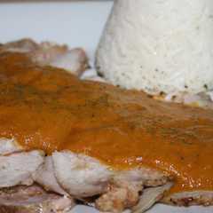 Una foto de Lomo mechado en salsa