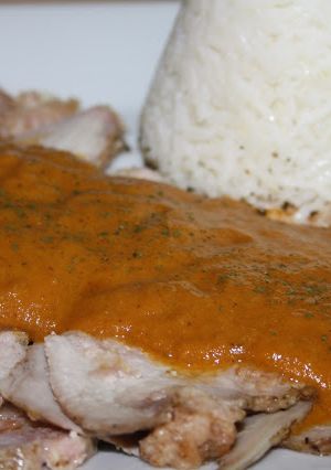 Una foto de Lomo mechado en salsa