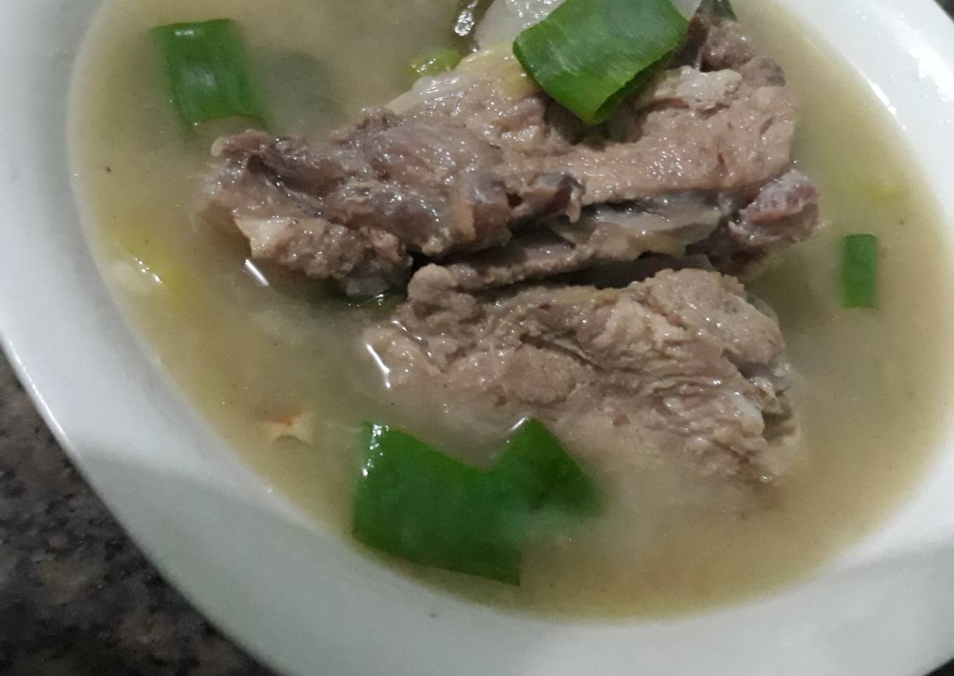 Sup iga babi sederhana