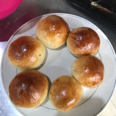 A picture of Bread Rolls.