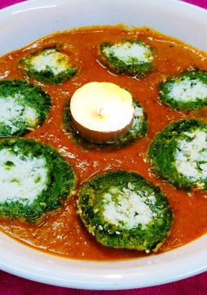 A picture of Dumplings in Velvet gravy.