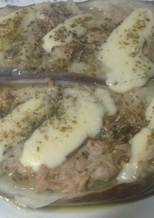 Foto principal de Berenjenas con atún y Provolone al orégano en microondas