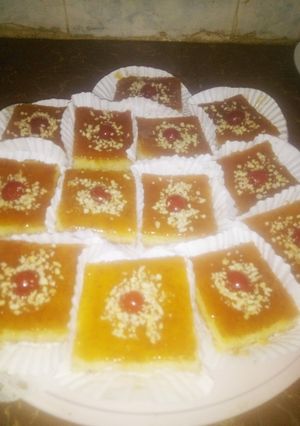 صورة لوصفة بسبوسة بصوص الكراميل 😍