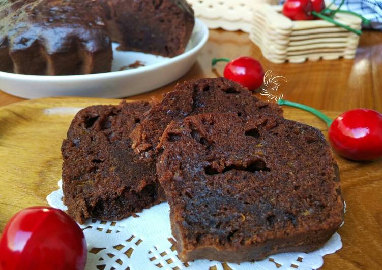 Eggless Choco Banana Moist Cake