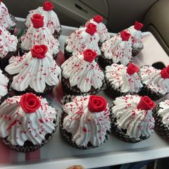 A picture of Chocolate Rose Cupcake#.