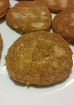 Una foto de Galletas integrales de manzana y canela! Apto para niños!