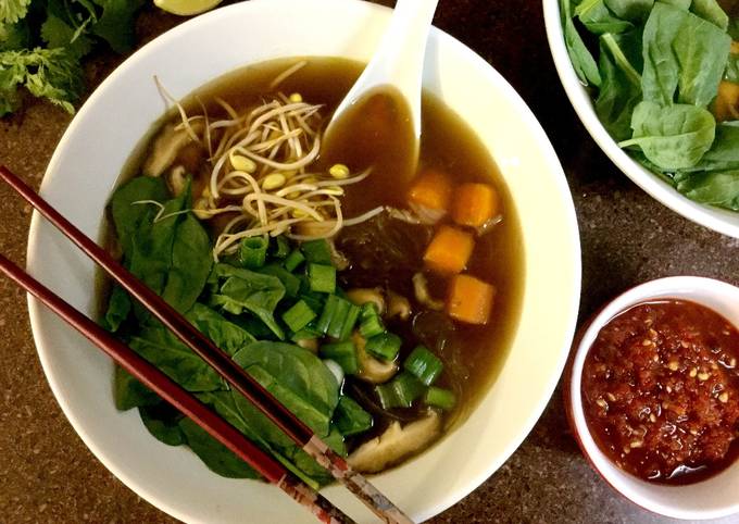 Simple Way to Make Any-night-of-the-week Vegetarian Pho (Vietnamese Noodle Soup)