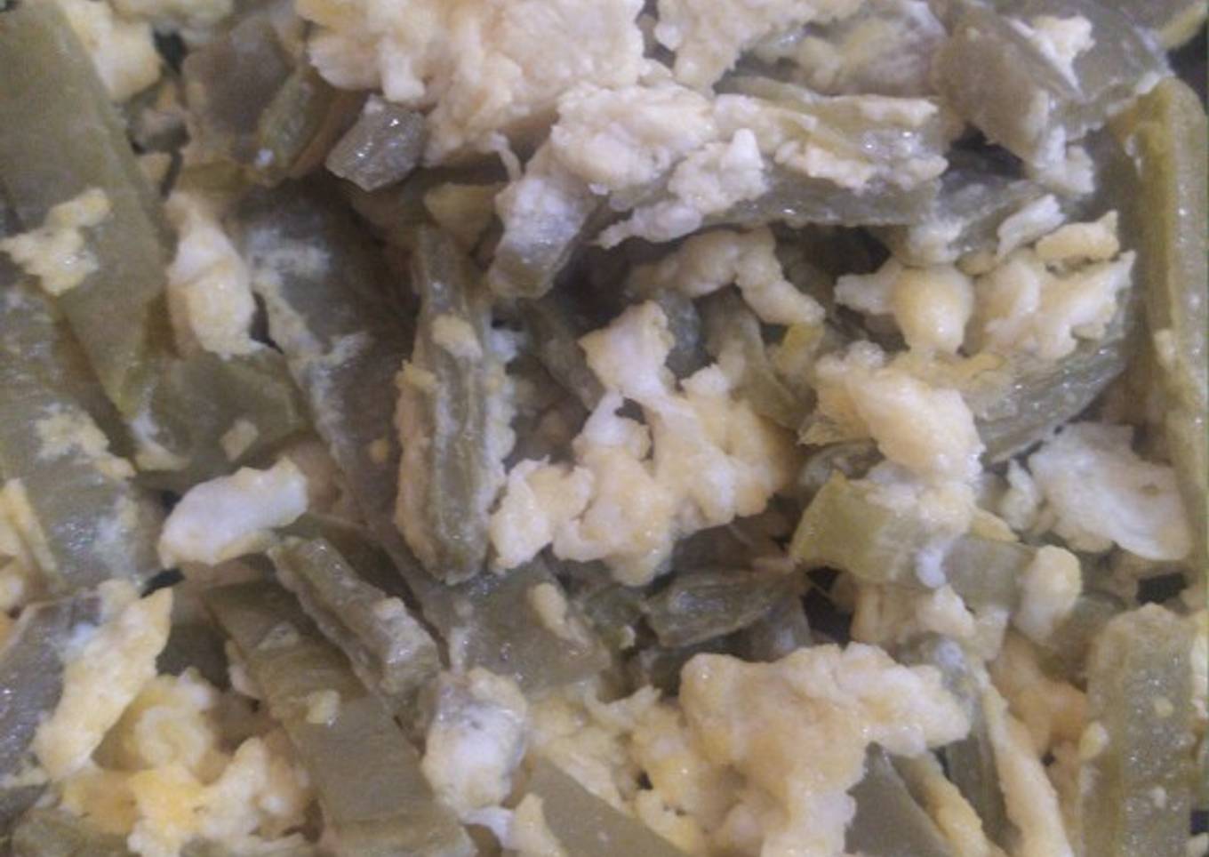 Nopales con huevo