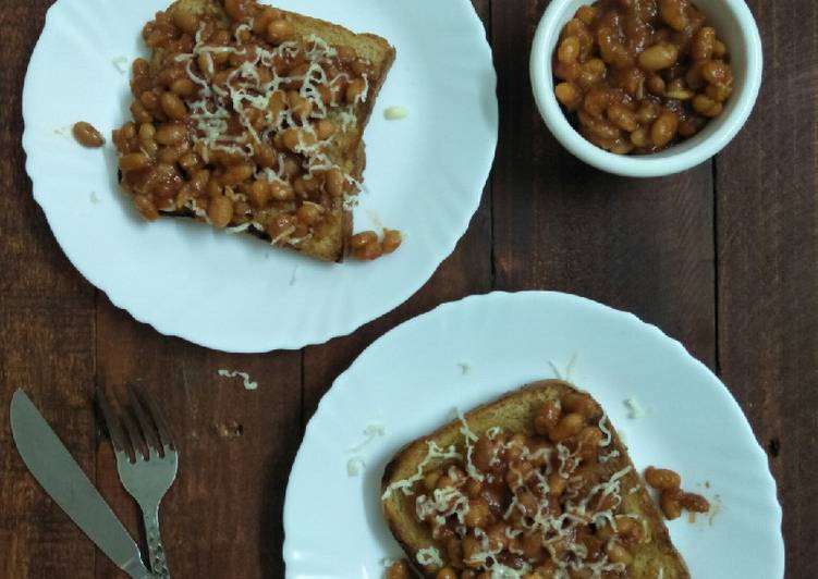 Steps to Make Appetizing Baked Beans On Toast