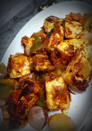 A picture of Schezwan paneer tikka.