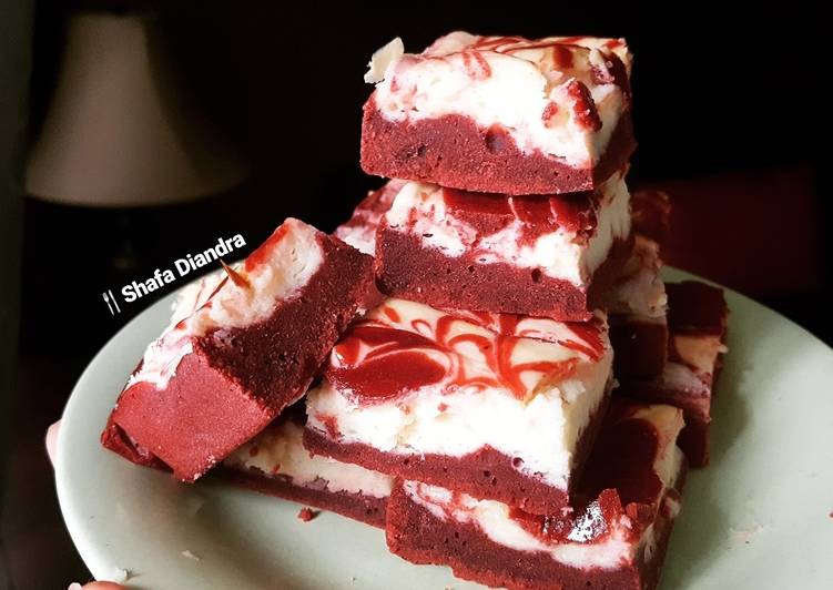 Red Velvet Cheesecake Brownies #dessert 🇺🇸