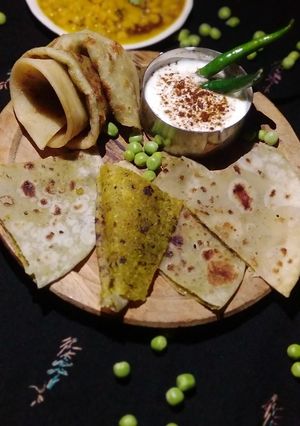 কড়াইশুঁটির পরোটা (koraisutir porota recipe in bengali) রেসিপির প্রধান ছবি